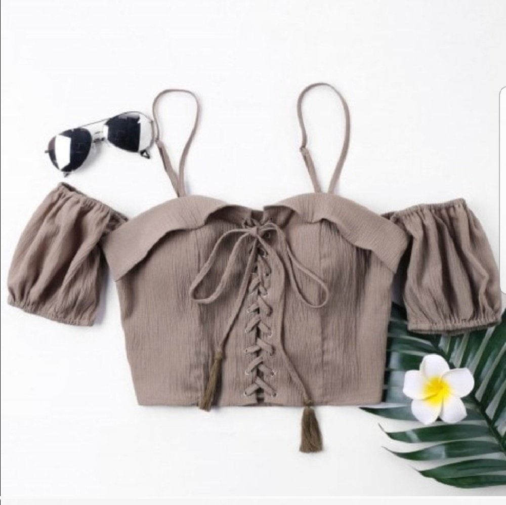 NWOT lace up crop top